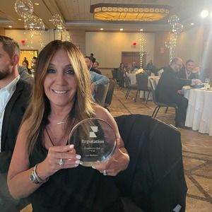 Meet your Posher, Lori